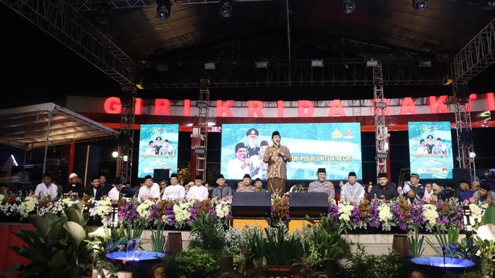 Acara yang digelar Polres Wonogiri itu dihadiri ribuan warga dan para tokoh dari pelbagai agama.