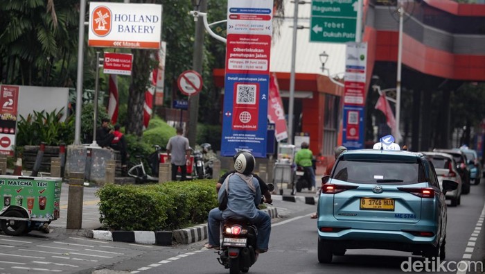 BTN Jakarta International Marathon (JAKIM) 2025 digelar besok, Minggu (29/6). Sejumlah ruas jalan di Jakarta bakal ditutup hingga besok siang.