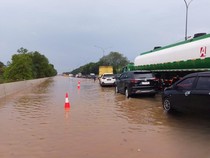 Tol Jakarta-Tangerang Km 24 Banjir Imbas Hujan Lebat