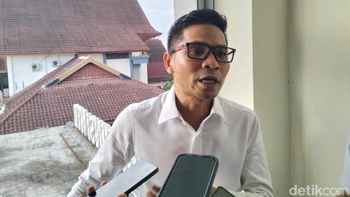 Hamdan Kasim Ketua Komisi IV DPRD NTB, Sabtu (28/6/2025). (Ahmad Viqi/detikBali).