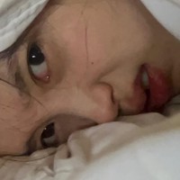 Tak sedikit penggemar yang menganggap kekasih IU, aktor Korea Lee Jong Suk sebagai pria beruntung karena melihat kecantikan alaminya setiap saat. Foto: dok. Instagram @dlwlrma
