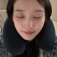 Penampilan IU tanpa makeup dinilai tak jauh berbeda dengan penampilannya saat tampil di atas panggung. Dia juga tidak ragu untuk beradegan minim makeup seperti dalam drama Korea My Mister. Foto: dok. Instagram @dlwlrma