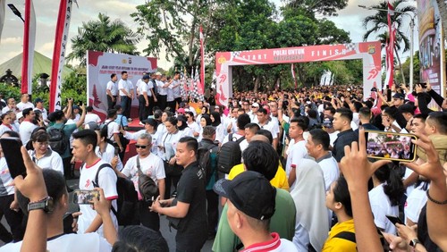 Jalan sehat Polri Bersama TNI dan Masyarakat di Lapangan Puputan Margarana, Renon, Denpasar, Sabtu (28/6/2025).