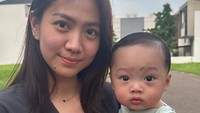 Aku bersyukur setiap hari karena Tuhan mempertemukan aku denganmu. Senyummu menenangkan, pelukanmu menguatkan, dan cintamu menghidupkan segalanya. Di setiap langkah yang kita jalani bersama, aku semakin yakin bahwa kamu adalah rumah yang selalu membuat aku ingin pulang, sambung pria yang berprofesi sebagai pebulutangkis itu.  (Foto: dok instagram Jonathan Christie)