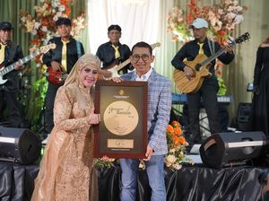 Kemenbud Gelar Harmoni Zaman Edisi Spesial Elvy Sukaesih