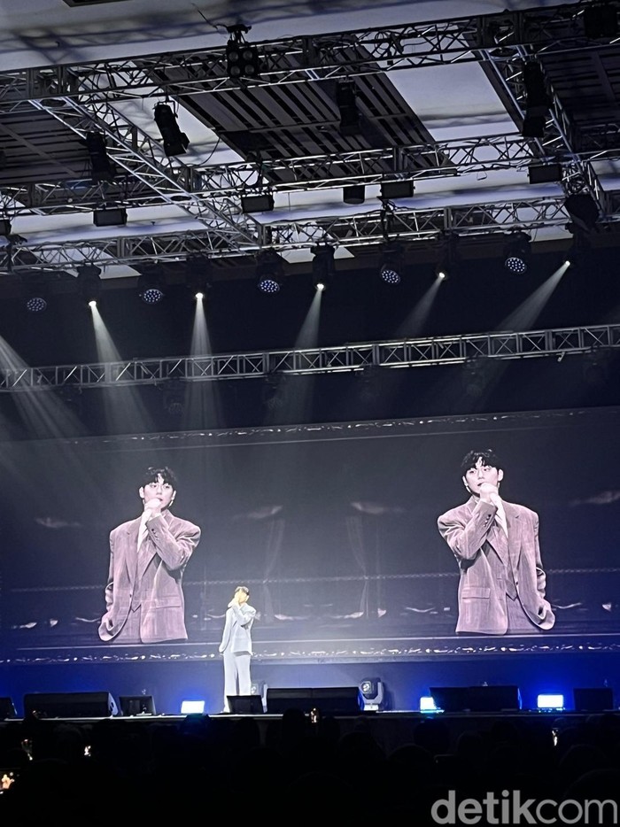 Aktor Korea Selata Lee Do Hyun menggelar jumpa fans bertajuk 2025 Lee Do Hyun Fanmeeting [Re ▶ DO HYUN] in Jakarta di The Kasablanka, mal Kota Kasablanka, Jakarta Selatan, Sabtu (28/6/2025).