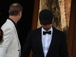 Foto: Gaya di Luar Nalar Leonardo DiCaprio di Pernikahan Mewah Jeff Bezos