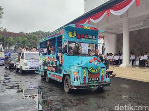 Momen Langka Ribuan Warga Masuk ke Pendopo Bupati Ciamis