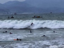 Dulu Sarang Ular, Sekarang Surga Surfing di Sukabumi