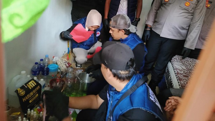 Polisi amankan barang bukti bahan kimia racikan tembakau sintetis