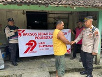Peringati Hari Bhayangkara ke-79, Polisi Bedah Rumah 3 Keluarga di Winong Pati