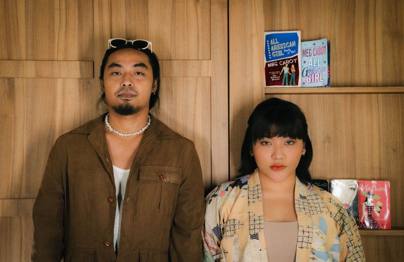 Randa Oktovandy dan Frietsa Rianty merilis lagu kolaborasi berjudul Labil.