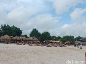 Tenggat Habis-Terancam Digusur, Pemilik Warung di Pantai Tanjung Aan Cemas