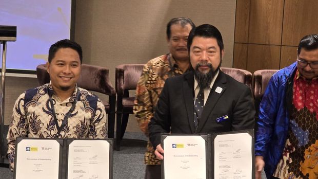 Penandatanganan nota kesepahaman antara Institut Teknologi Bandung dan Deakin University, serta antara SMK Telkom Malang dan Box Hill Institute.