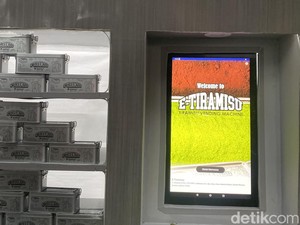 Video: Baru! Di Blok M Bisa Jajan Tiramisu Pakai Mesin Otomatis