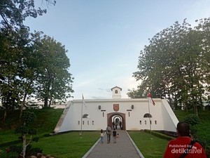 Menilik Keindahan Benteng Pendem Van Den Bosch di Ngawi