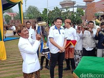 Trofi Juara Persib Bandung Meriahkan Hari Jadi ke-598 Cirebon