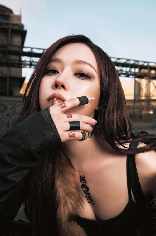 Foto girlband K-Pop aespa untuk album single terbaru Dirty Work.