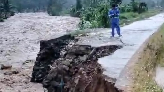 Banjir dan longsor di Trenggalek