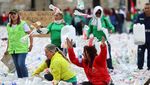 Botol Plastik Penuhi Alun-Alun Bogota, Pendaur Ulang Tuntut Keadilan