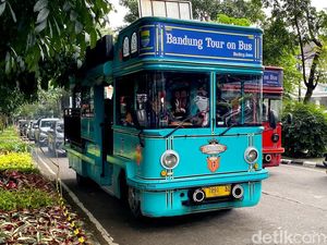 Promo HUT ke-81 RI: Keliling Bandung Naik Bandros Cuma Rp8!