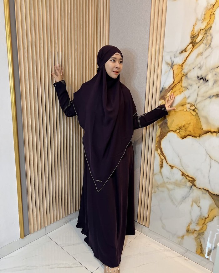 Mantan penyanyi cilik kini selebrita dan pengusaha skincare Chikita Meidy dalam foto yang diunggah ke Instagram pribadinya.