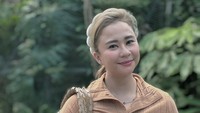 Kini Chikita Meidy jadi pengusaha. Ia punya produk kecantikan dan kosmetik. Ia juga jadi influencer dengan konten yang terjadi dan sudah punya 155 ribu pengikut. (Foto: dok Instagram chikitameidy)