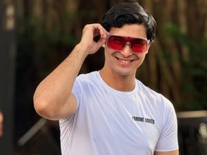 Tradisi Tahun Baruan Cinta Brian: Wajib BBQ di Rumah