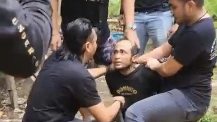 Detik-detik Penangkapan Pembunuh Istri Pengusaha Gresik di Hutan Sawit Kalimantan