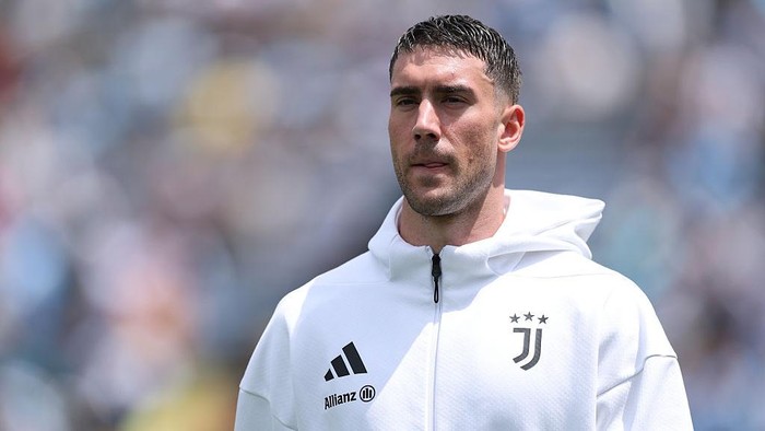 Vlahovic Masuk Daftar Penyerang Incaran Barcelona?