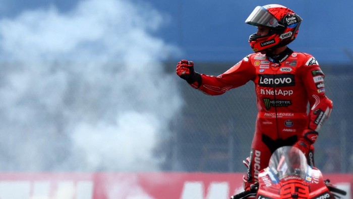 MotoGP - Grand Prix of Netherlands -TT Circuit Assen, Assen, Netherlands - June 29, 2025 Ducati Lenovo Teams Marc Marquez celebrates after winning the Grand Prix of Netherlands REUTERS/Yves Herman