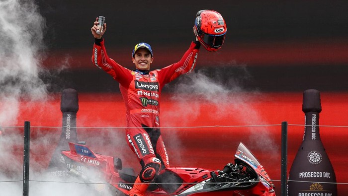 MotoGP - Grand Prix of Netherlands -TT Circuit Assen, Assen, Netherlands - June 29, 2025 Ducati Lenovo Teams Marc Marquez celebrates on the podium after winning the Grand Prix of Netherlands REUTERS/Yves Herman