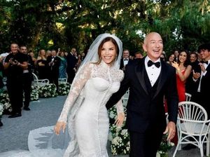 Video: Gaun dan Cincin Nikah Lauren Sanchez yang Bikin Takjub