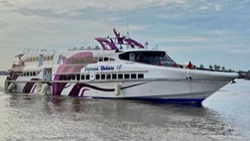 Kapal Cepat Banyuwangi-Denpasar.