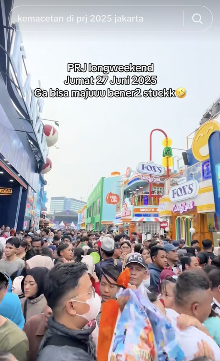 Lautan Manusia di PRJ 2025 Saat Long Weekend, Area Kuliner Tak Bisa Gerak! Lautan Manusia di PRJ 2025 Saat Long Weekend, Area Kuliner Tak Bisa Gerak!