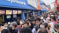 Ralph Scheunemann selaku Marketing Director PT JIExpo memperkirakan jumlah pengunjung PRJ saat libur panjang akhir pekan, 27-29 Juni 2025, mencapai 150.000-200.000 orang! Foto: TikTok sheilaodilia