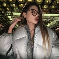 Selama dua tahun terakhir, Nihal Candan telah mengalami penurunan berat badan drastis hingga kehilangan 40 kg. Saat menjalani perawatan di rumah sakit, jantungnya berhenti bekerja dan beauty influencer itu tidak dapat diselamatkan. Foto: dok. Instagram @nihalcandann