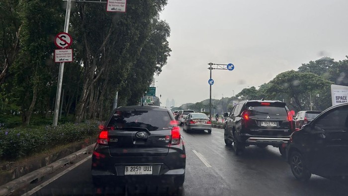 Parkir di Jakarta Fair Kemayoran 2025