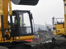 Kontraktor Lokal Teriak Tak Dilibatkan di Proyek Baterai EV Karawang