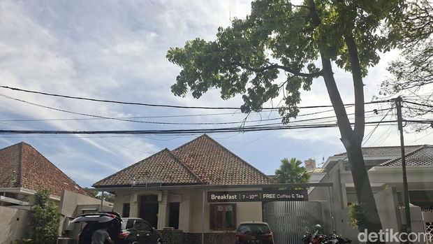 Rumah di di Jalan Bahureksa nomor 15 yang kini berubah menjadi restoran