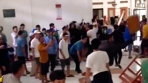 sekelompok orang diduga membubarkan kegiatan ibadah keagamaan di Cidahu, Sukabumi (tangkapan layar)