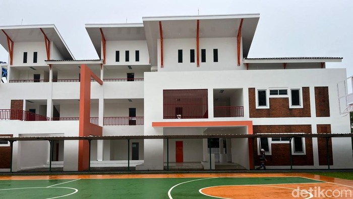 Sekolah Rakyat di Kompleks Kemensos Sentra Handayani, Jakarta Timur.