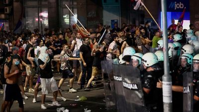 Serbia Memanas, Ribuan Warga Turun ke Jalan Desak Presiden Mundur