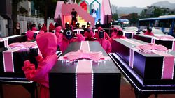 Squid Game Kuasai Seoul, Parade Ikonik Rayakan Season Terakhir Squid Game Kuasai Seoul, Parade Ikonik Rayakan Season Terakhir