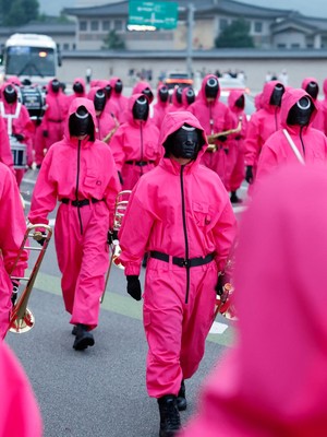 Squid Game Kuasai Seoul, Parade Ikonik Rayakan Season Terakhir