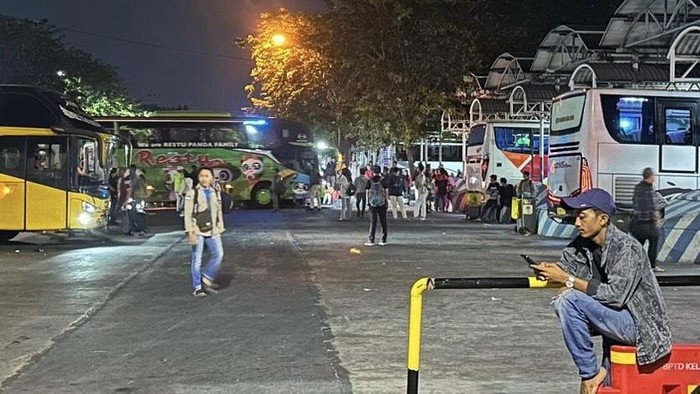 Suasana di Terminal Purabaya saat Libu Panjang