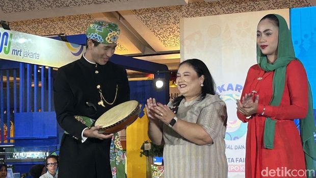 Sebagai bagian untuk mempromosikan wisata Kepulauan Seribu, pemerintah Kabupaten Administrasi Kepulauan Seribu menggelar ajang pemilihan Abang None Kepulauan Seribu 2025.