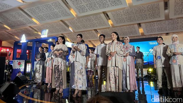 Sebagai bagian untuk mempromosikan wisata Kepulauan Seribu, pemerintah Kabupaten Administrasi Kepulauan Seribu menggelar ajang pemilihan Abang None Kepulauan Seribu 2025.