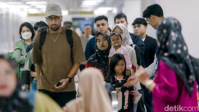 Dishub DKI menerapkan tarif khusus untuk MRT, LRT, dan Transjakarta pada 1 Juli 2025. Penerapan ini dilakukan dalam rangka Hari Bhayangkara ke-79.