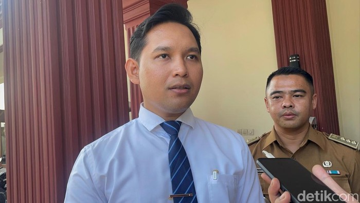 Bupati Cianjur Muhammad Wahyu memberi penjelasan terkait rotasi-mutasi pejabat Kabupaten Cianjur termasuk Kadishub CIanjur.